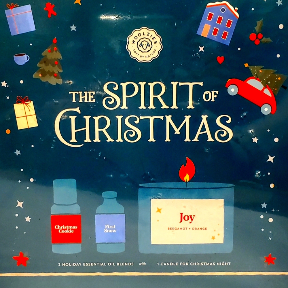 🚫SOLD🚫Woolzies Spirit of Christmas 2 Essential Oil Blends 1 Joy Candle Set NIB